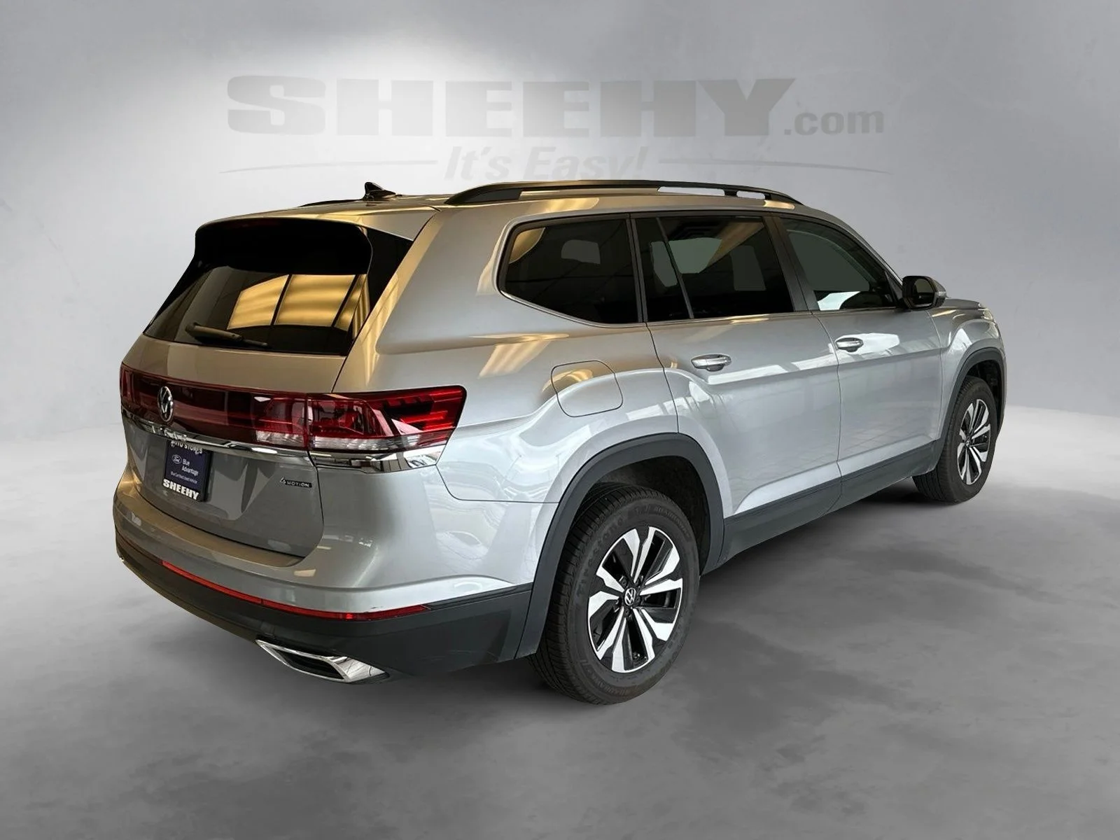 Used 2024 Silver Bird Metallic Volkswagen 2.0T SE image 12