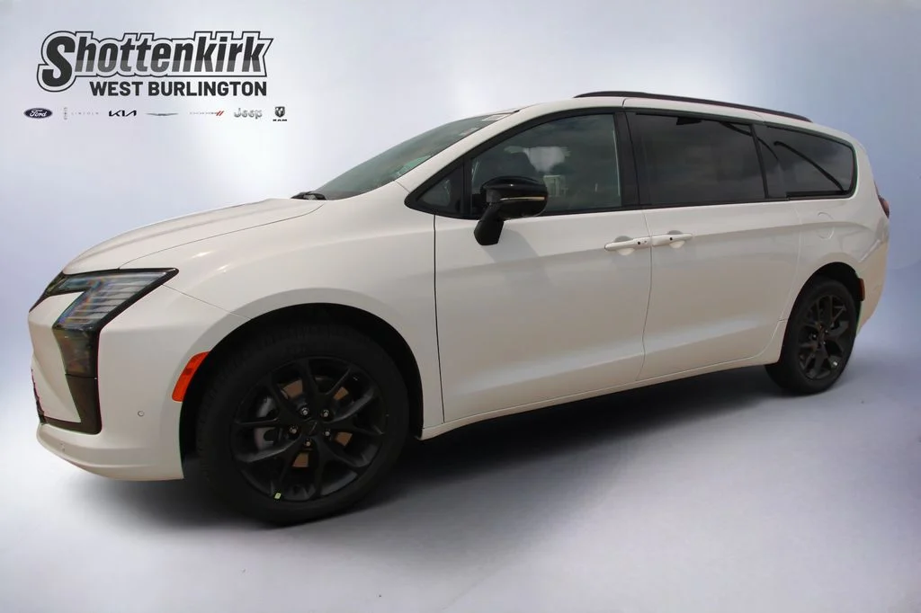 2027 Chrysler Pacifica Limited