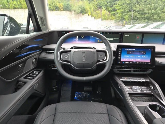 New 2026 Infinite Black Metallic Clearcoat Lincoln Premiere image 47
