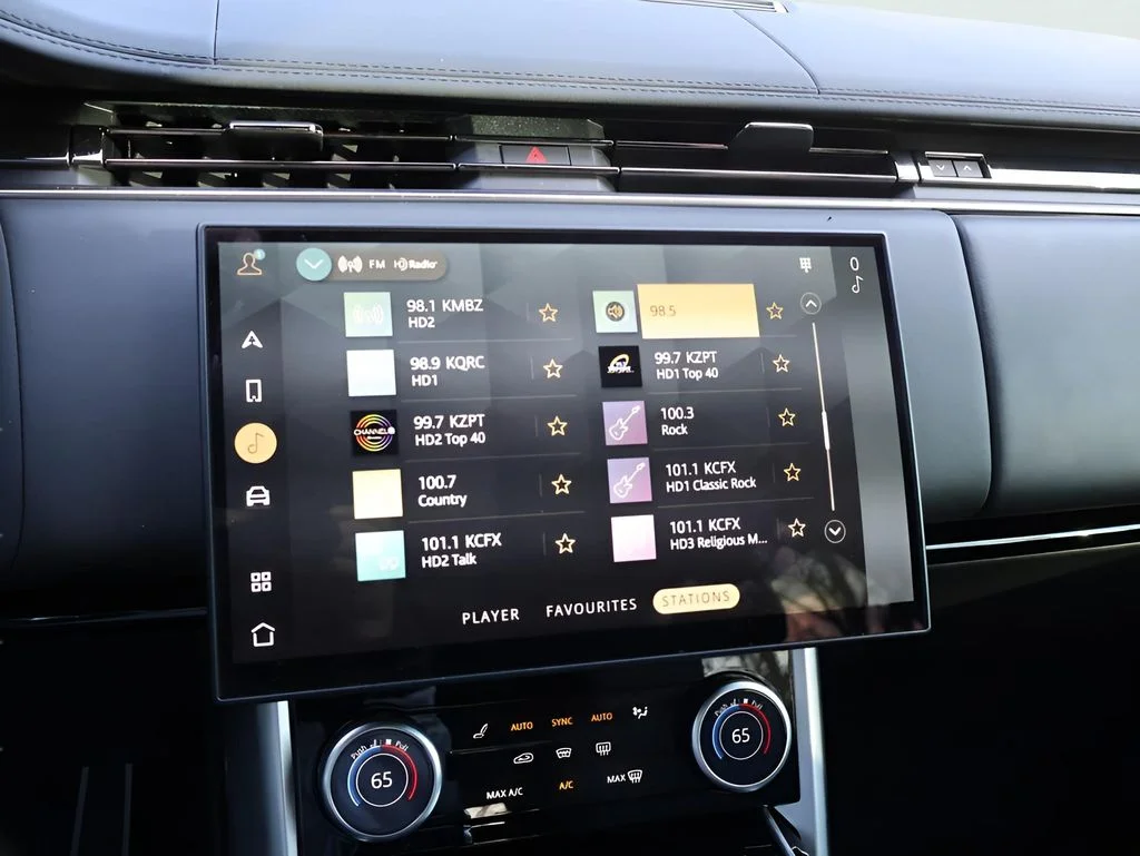 2023 Land Rover Range Rover SE - Photo 21