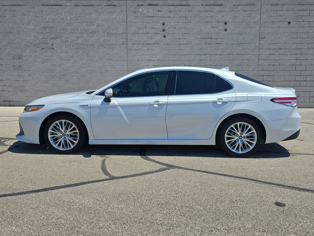 Used 2020 Beige Toyota XLE image 10