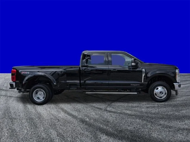 New 2026 Agate Black Metallic Ford F-350® Lariat® image 3