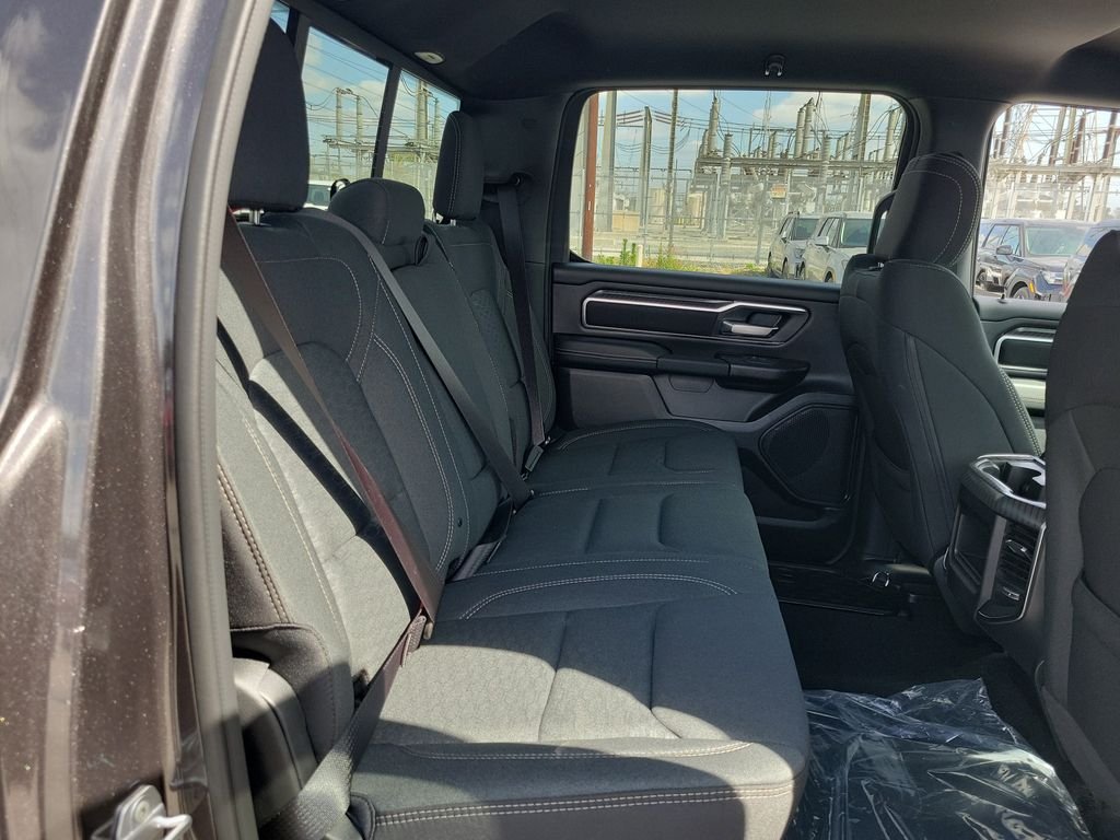 New 2026 Granite Crystal Metallic Clear-Coat Exterior Paint RAM Big Horn/Lone Star image 19