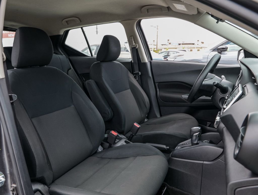 Used 2024 Gray Nissan S image 17