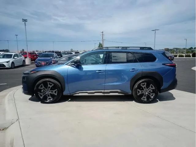 New 2026 DAYBREAK BLUE PEARL Subaru Limited image 6