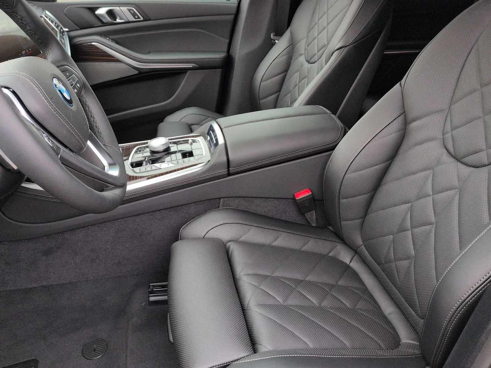Used 2026 Black Sapphire Metallic BMW xDrive50e image 15