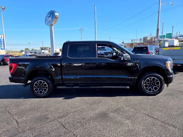Used 2023 Black Ford XLT image 9