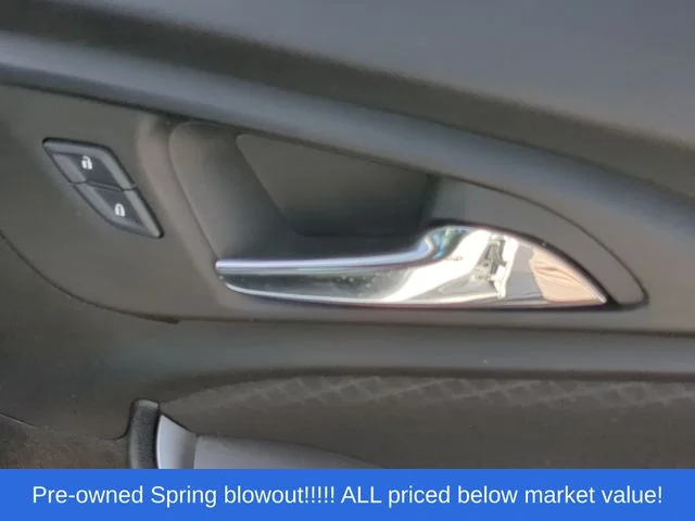 Used 2025 White Chevrolet LT image 43