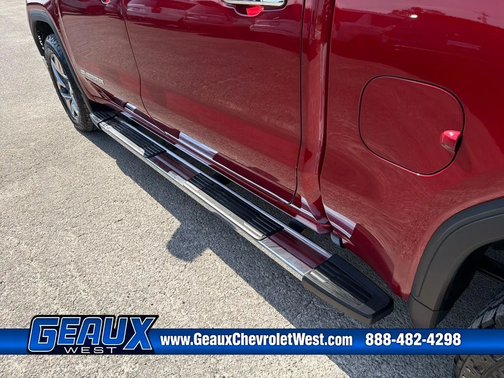 Used 2023 Red GMC SLT image 38