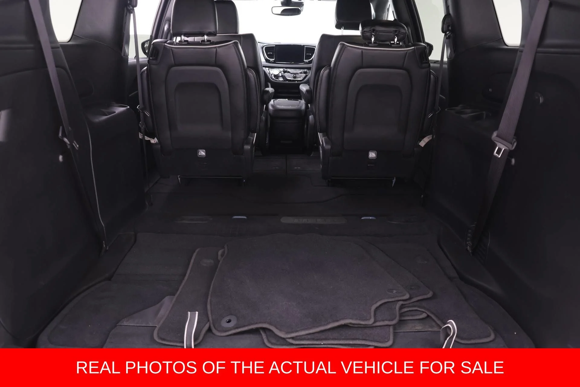 2025 Chrysler Pacifica Limited - Photo 14