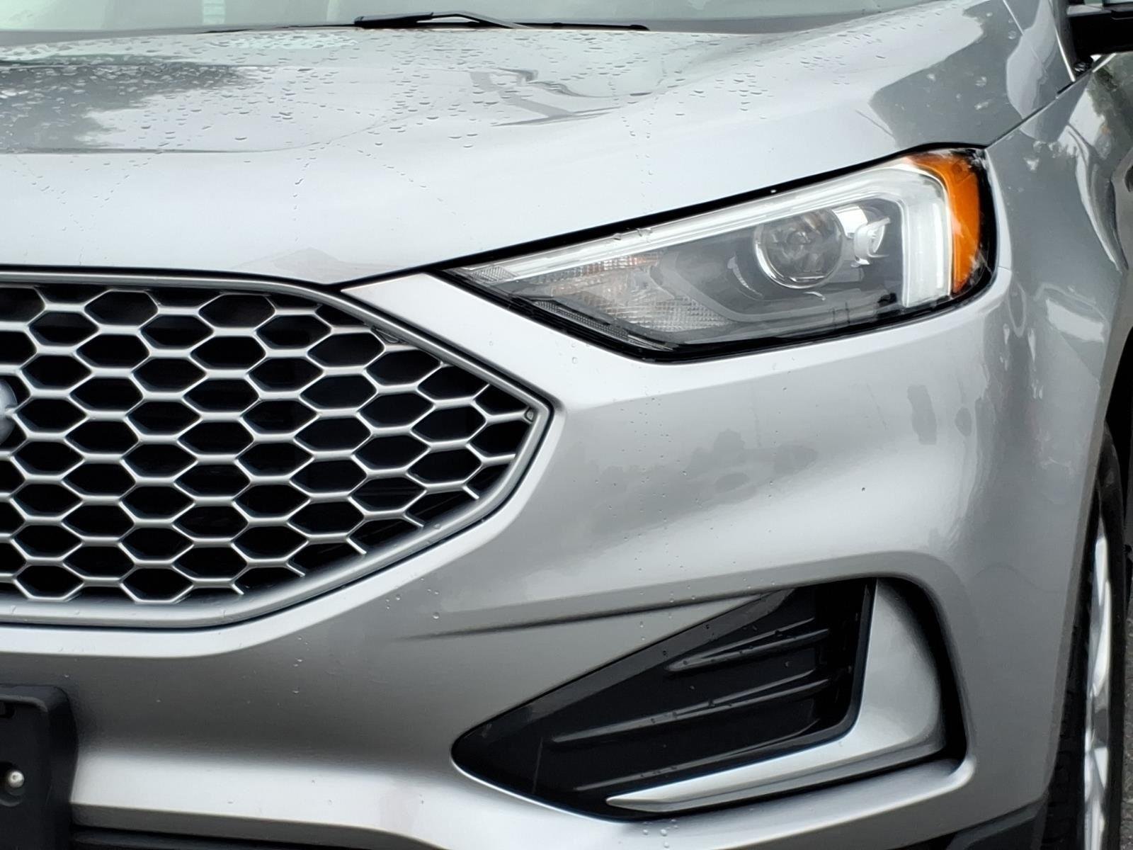 Used 2024  Ford SEL image 14