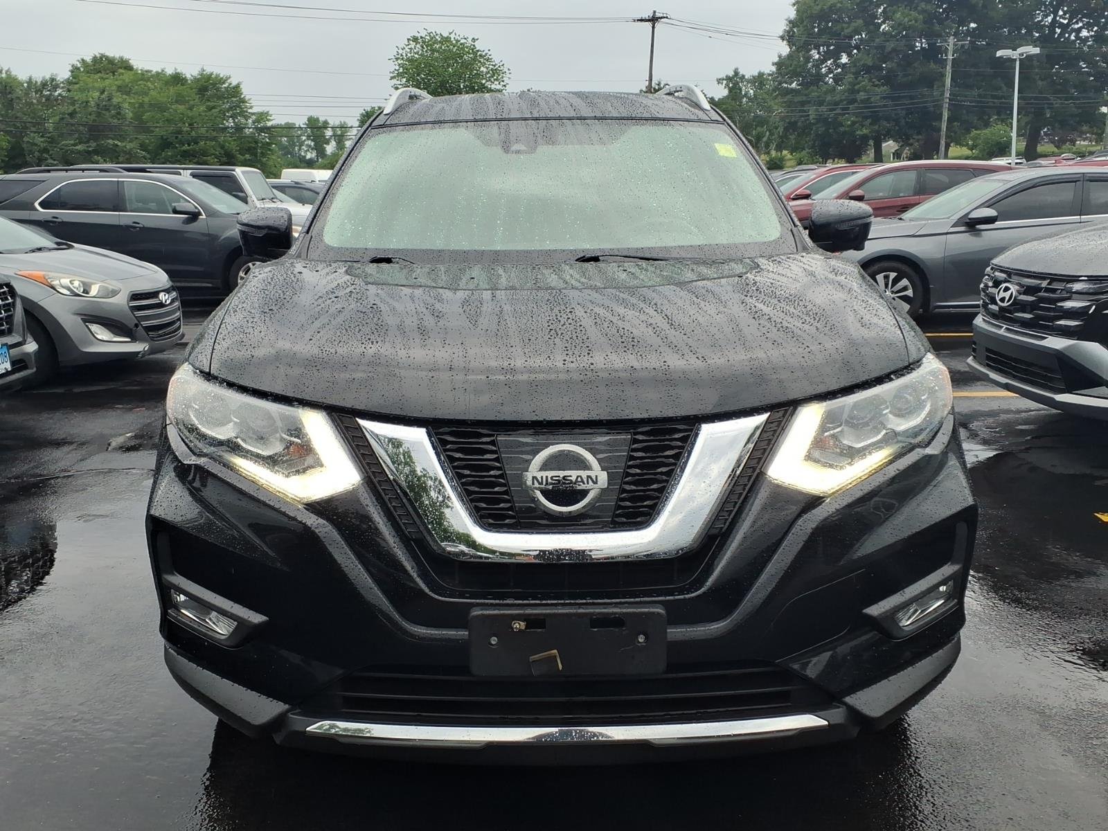 Used 2017 Nissan Rogue SL with VIN 5N1AT2MV0HC850181 for sale in Meriden, CT