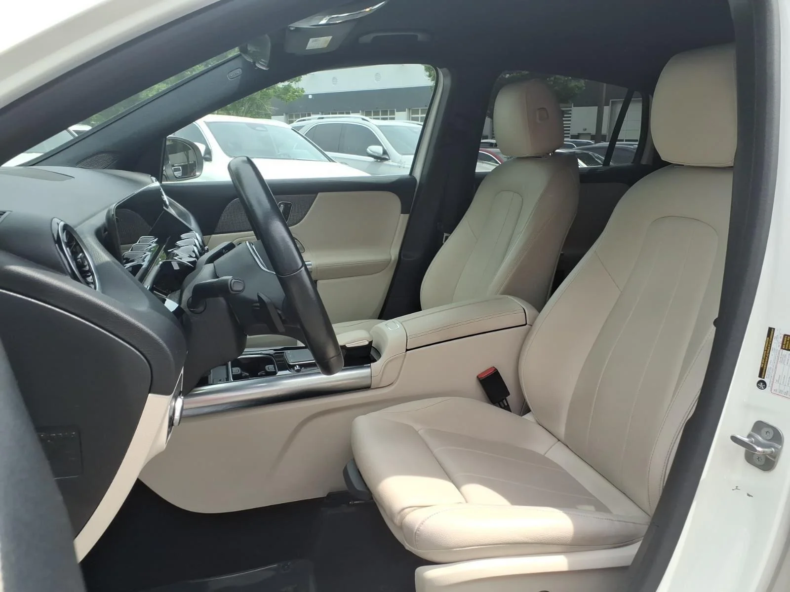 Used 2023 Polar White Mercedes-Benz GLA 250 image 20