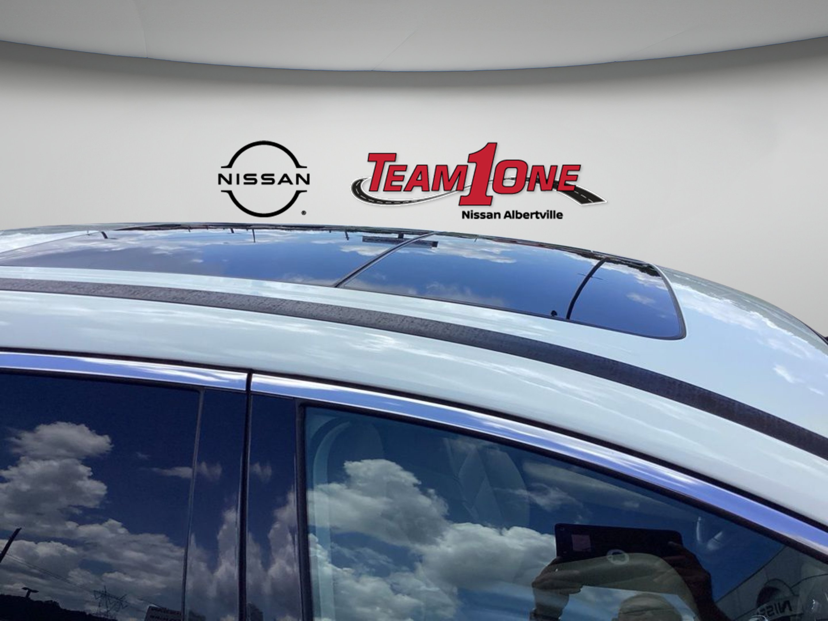 Used 2024 White Nissan SL image 25