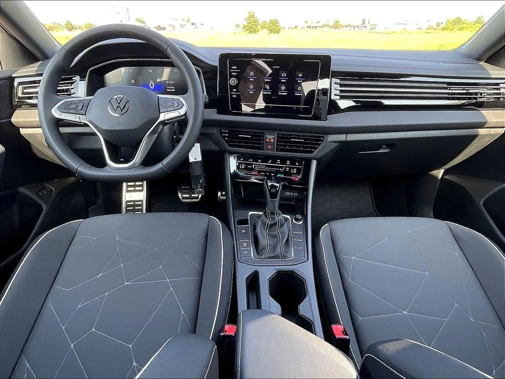 New 2026 Black Volkswagen 1.5T Sport image 9
