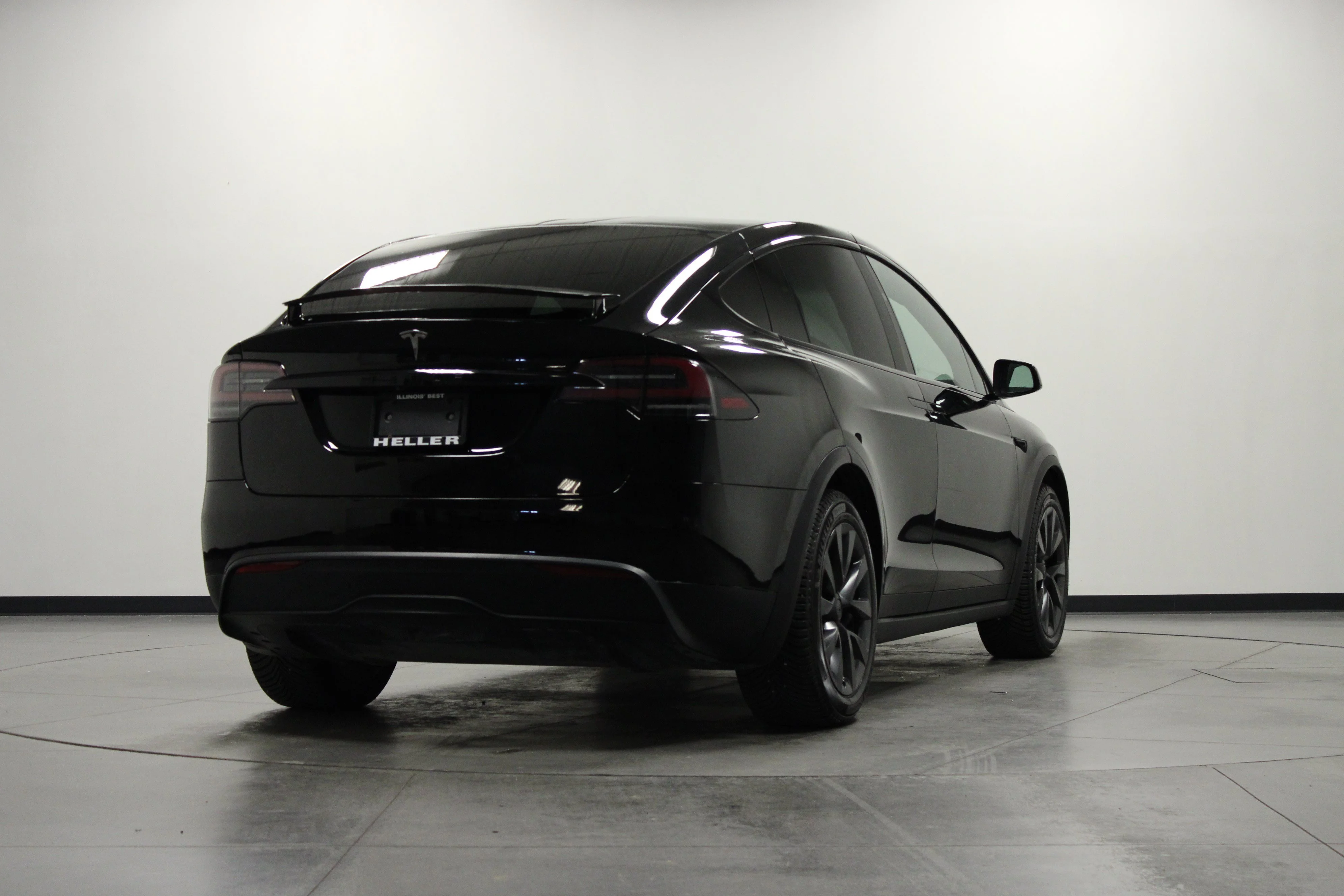 Used 2023 Solid Black Tesla Base image 4
