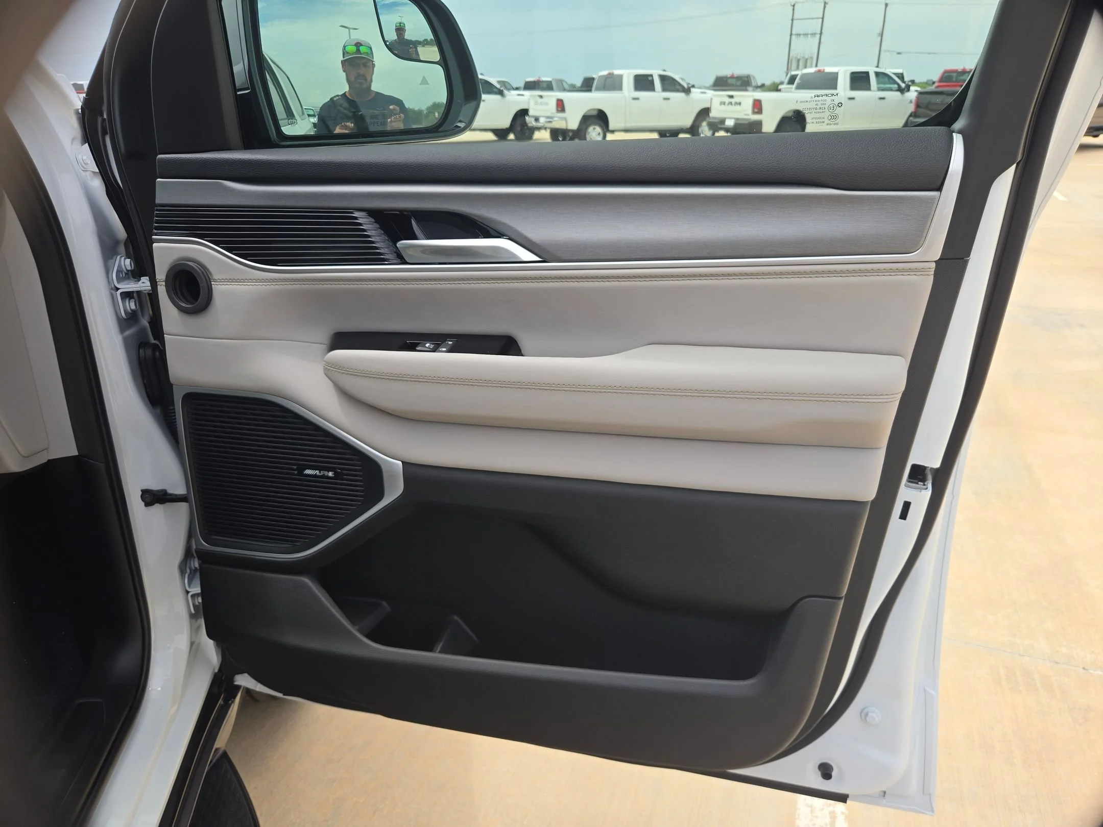 New 2026 Bright White Clearcoat Jeep  image 26