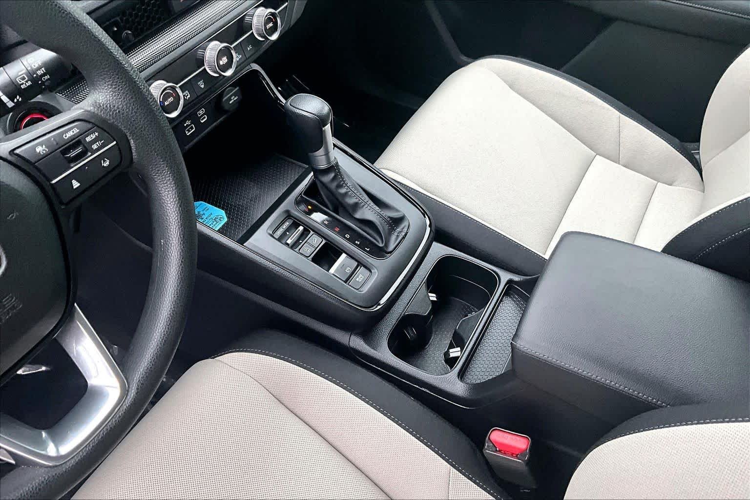 2024 Honda CR-V EX - Photo 16