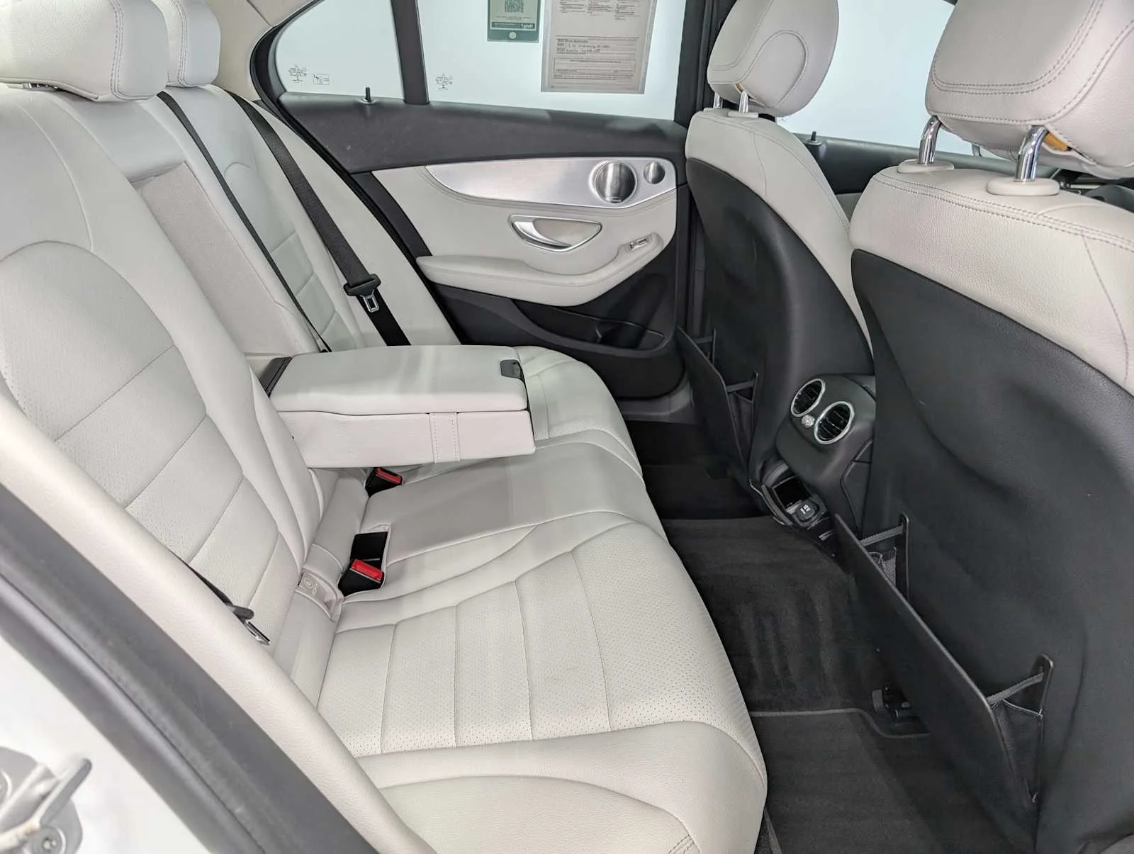 Used 2015 Polar White Mercedes-Benz C 300 image 37