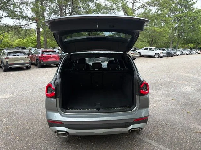 Used 2024 Gray BMW xDrive30i image 25