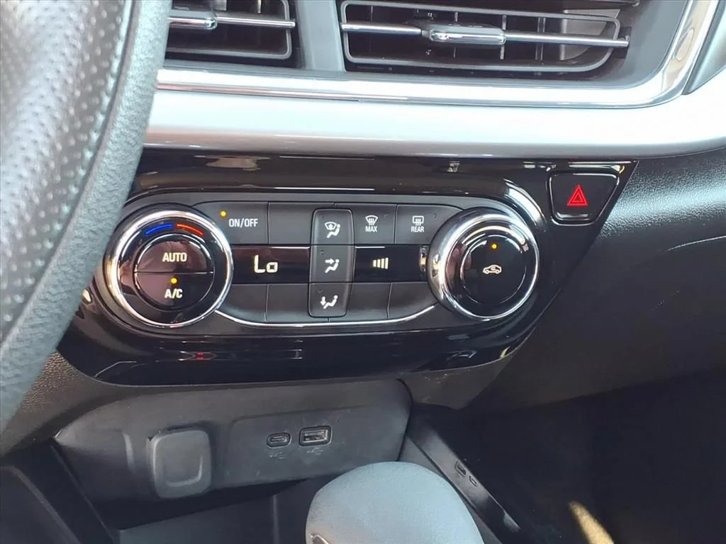 Used 2025 Sterling Gray Metallic Chevrolet LT image 9
