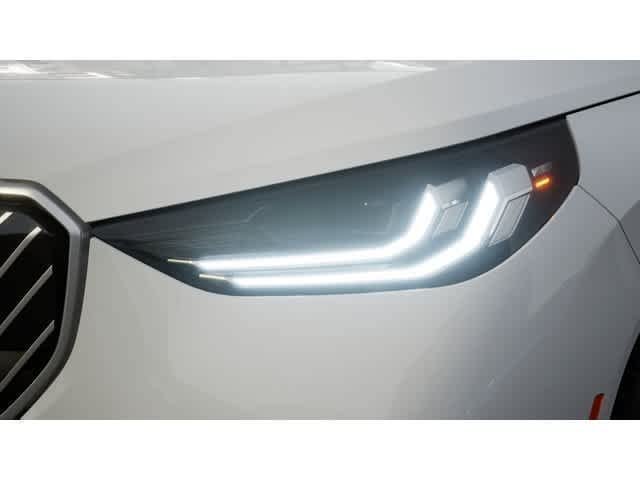 New 2026 Alpine White BMW 30 xDrive image 6