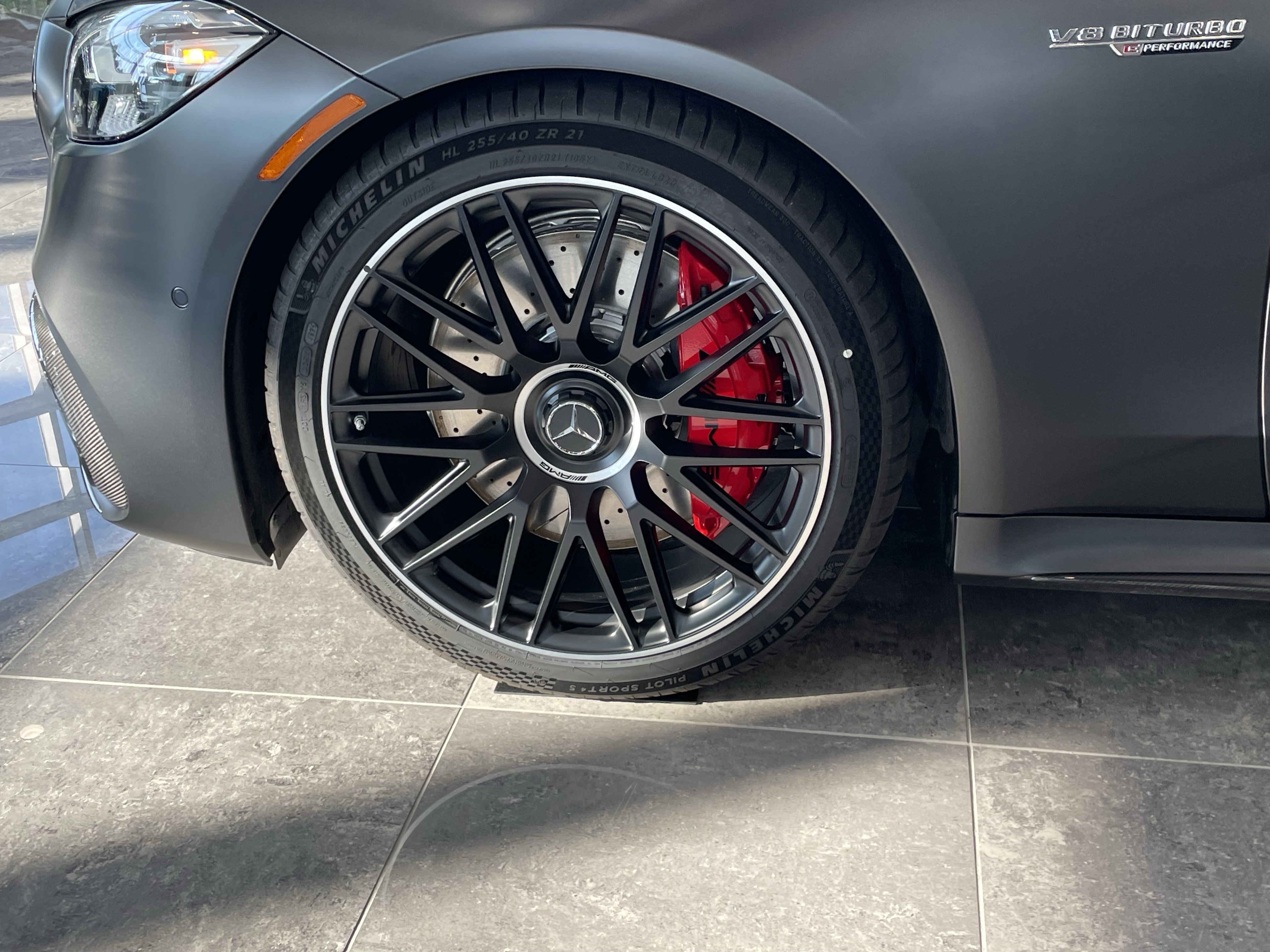 New 2026 MANUFAKTUR Graphite Grey Magno Mercedes-Benz AMG® S 63 E 4MATIC® Sedan image 14
