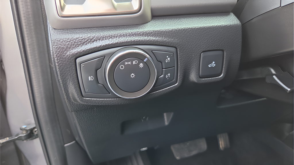 Used 2021 Gray Ford XLT image 47