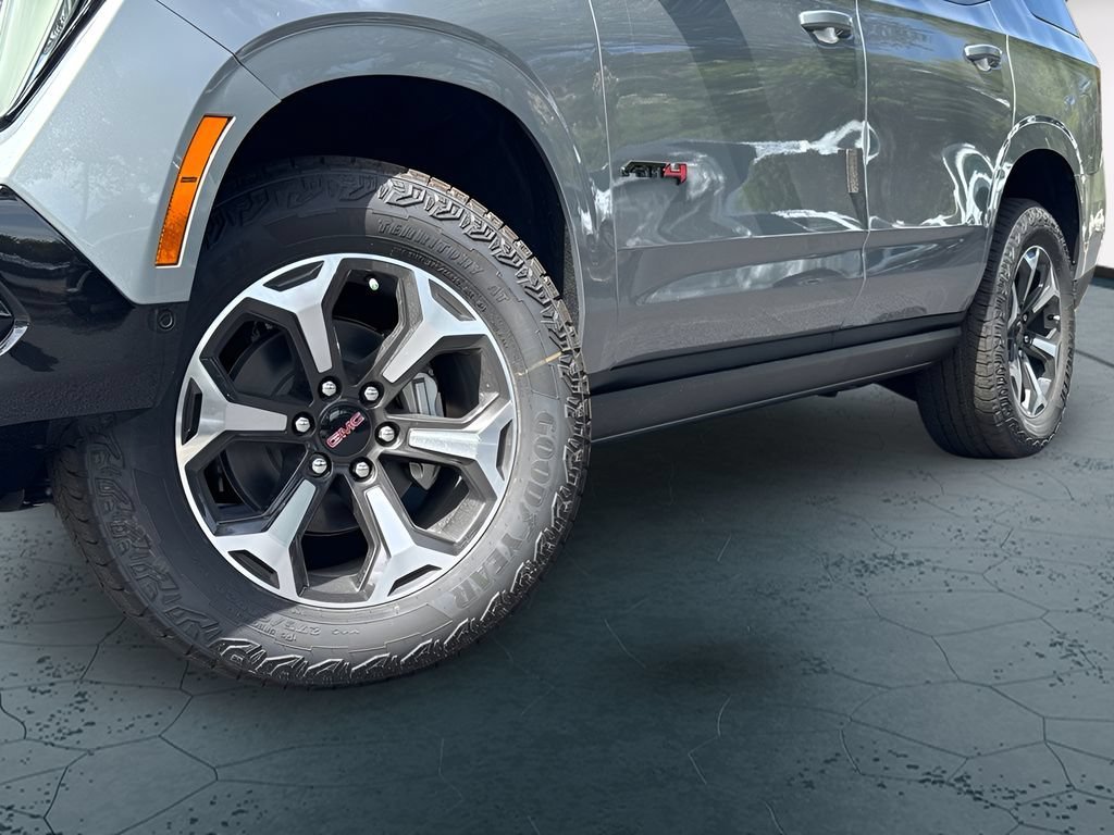2026 GMC Yukon AT4 Ultimate - Photo 2