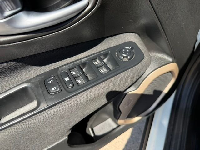 2016 Jeep Renegade Latitude - Photo 12