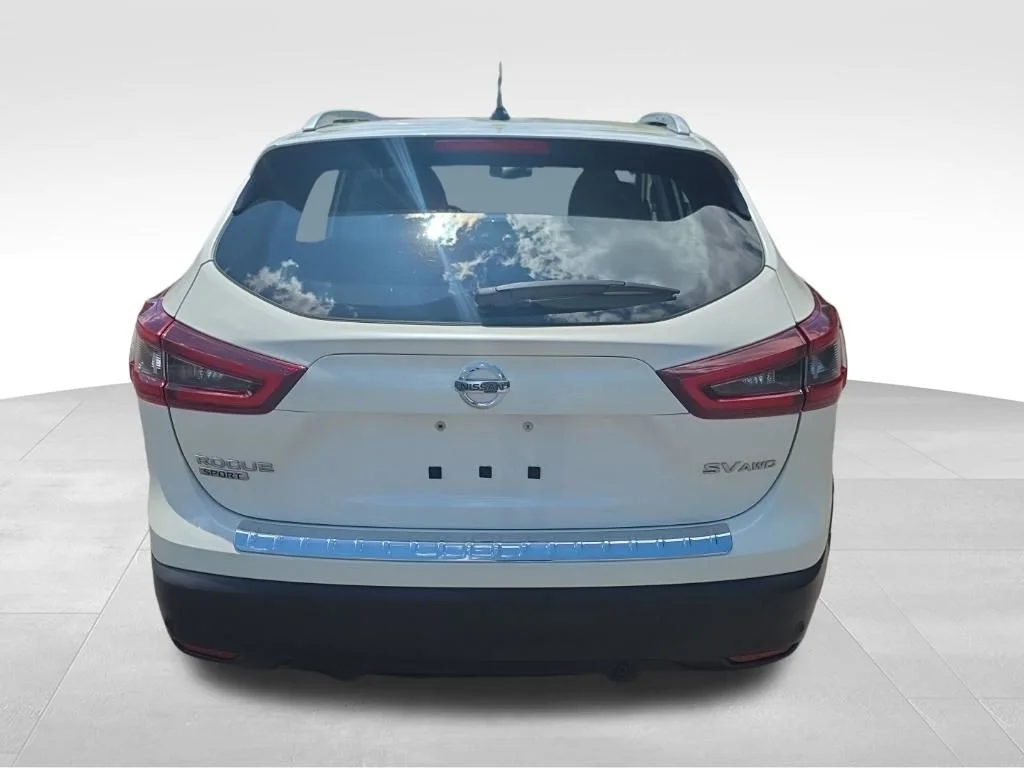 Used 2021 White Nissan SV image 7