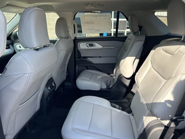 New 2026 Space White Metallic Ford Active image 32