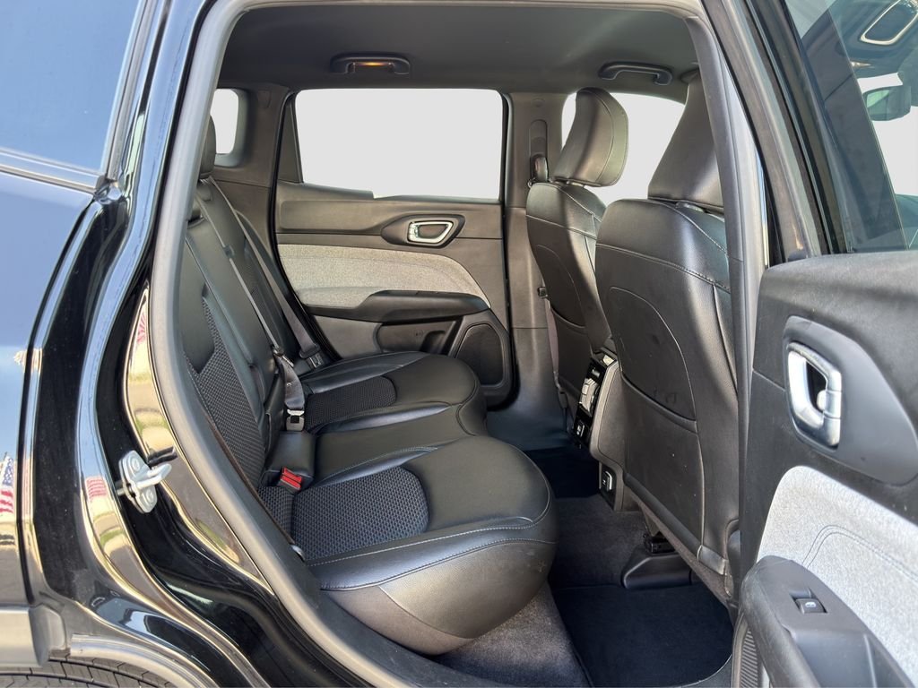 Used 2024 Black Jeep Latitude image 20