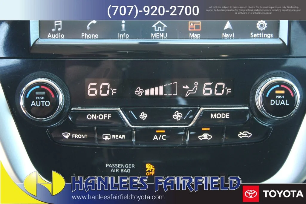 Used 2015 Orange Nissan SV image 22