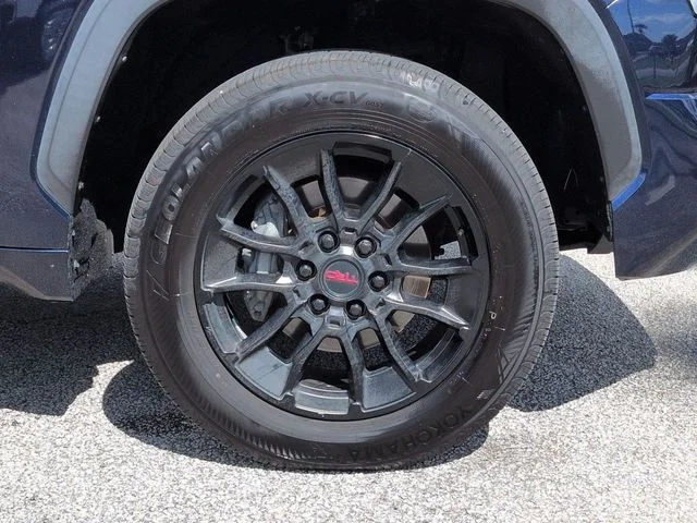 Used 2022  Toyota SR5 image 9