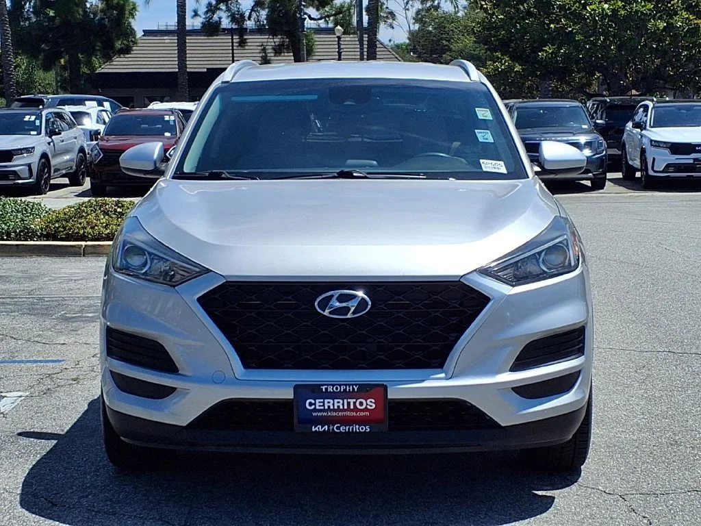 Used 2020 Silver Hyundai Value image 7