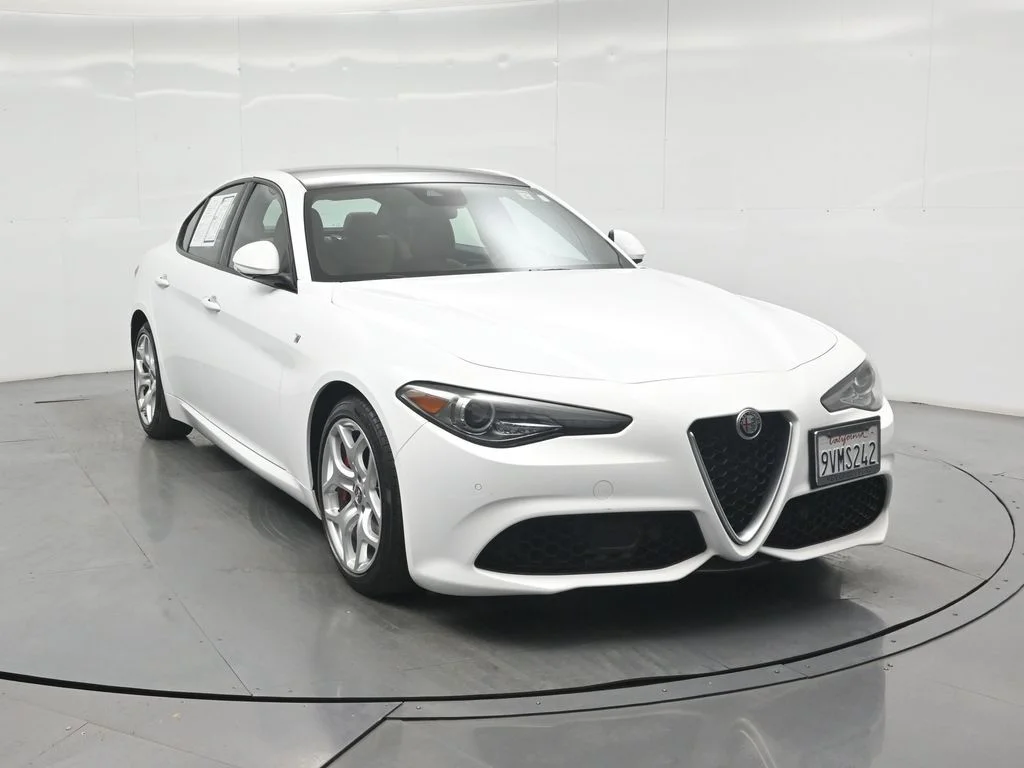 Used 2022 White Alfa Romeo Ti image 22