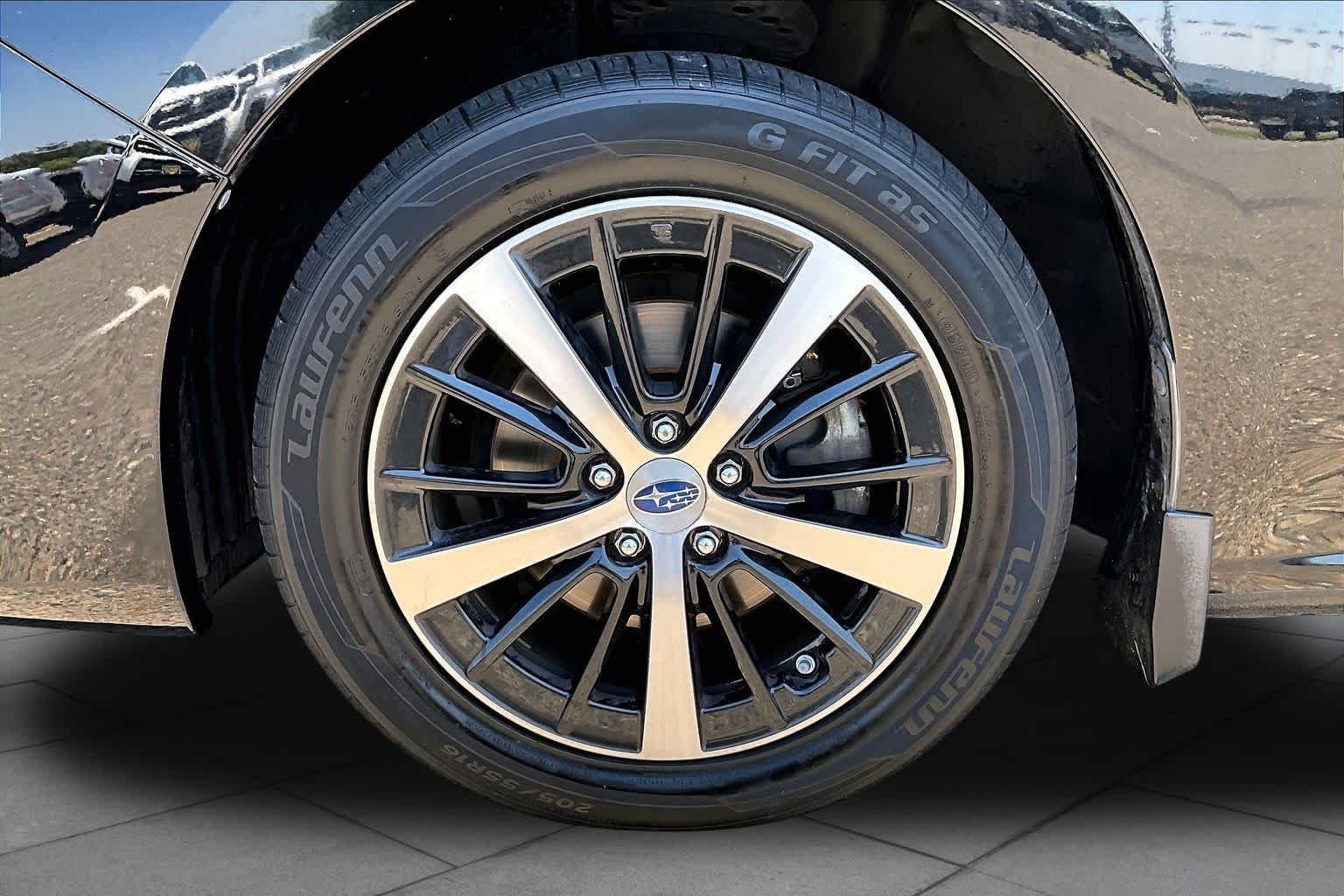 Used 2019 Crystal Black Silica Subaru Premium image 10
