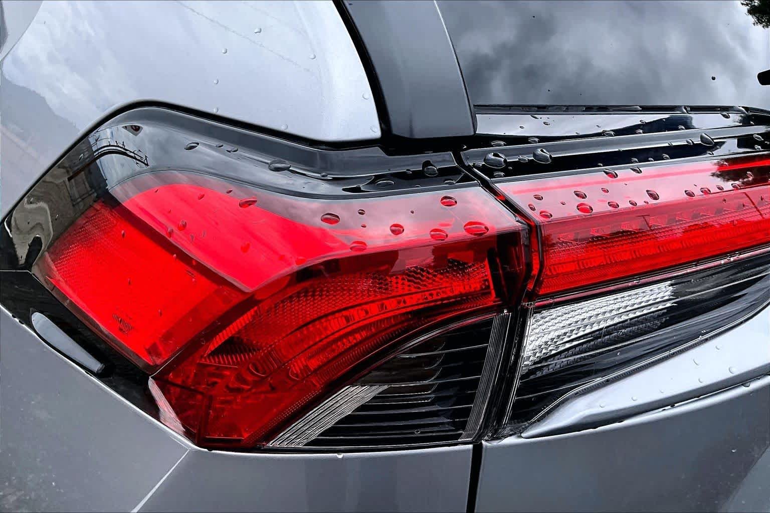 Used 2025 Silver Sky Metallic Toyota XLE image 25