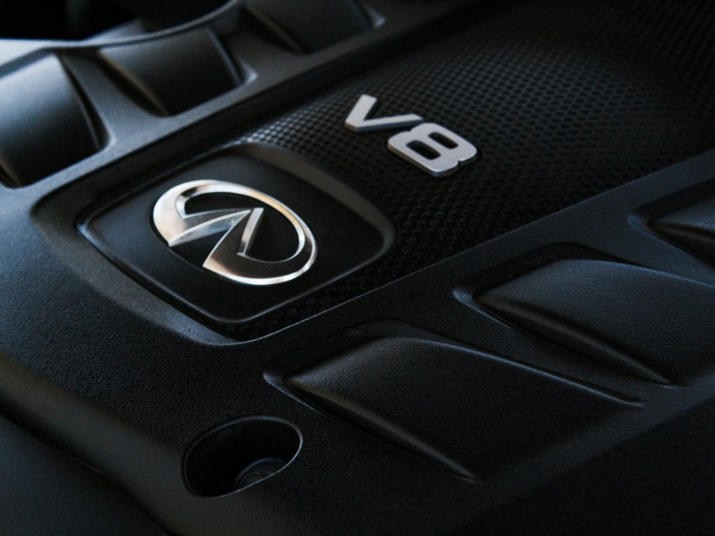 Used 2023 Moonstone White INFINITI LUXE image 34