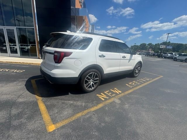 Used 2016 White Platinum Clearcoat Metallic Ford Sport image 4