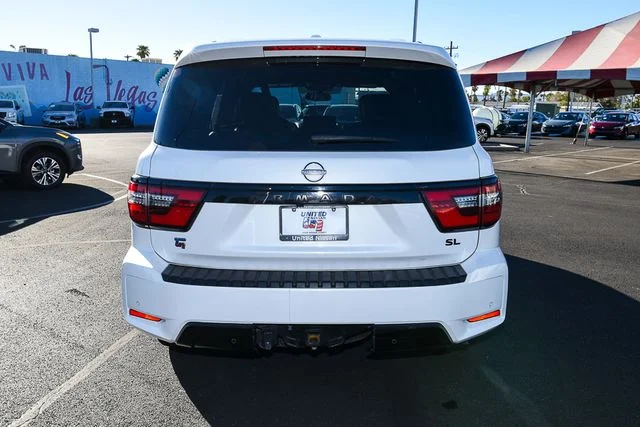 Used 2022 White Nissan SL image 4