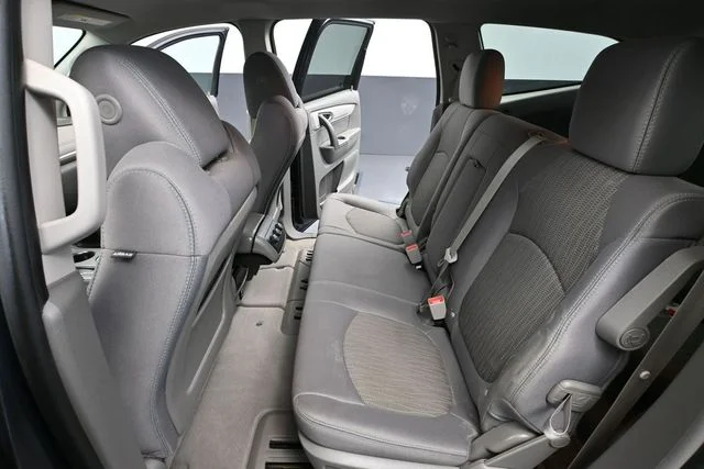 Used 2014 Gray Chevrolet LS image 34