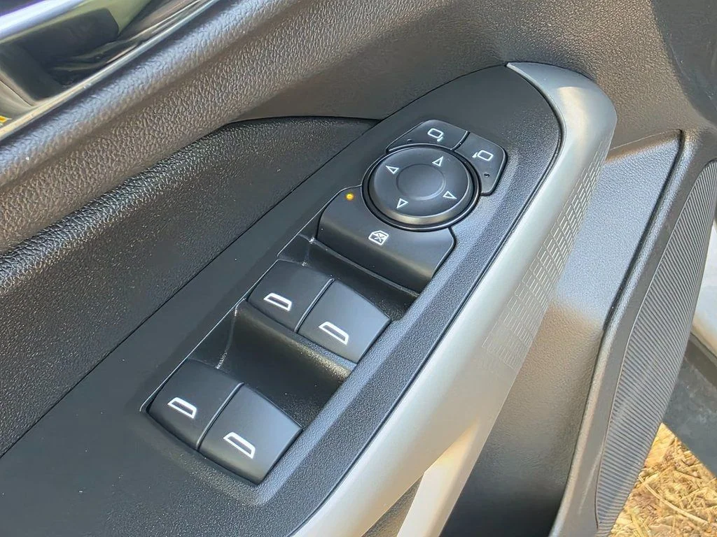 Used 2025 Sterling Gray Metallic Chevrolet 1RS image 15