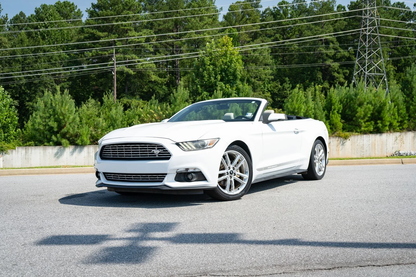 Used 2016 White Ford EcoBoost Premium image 1