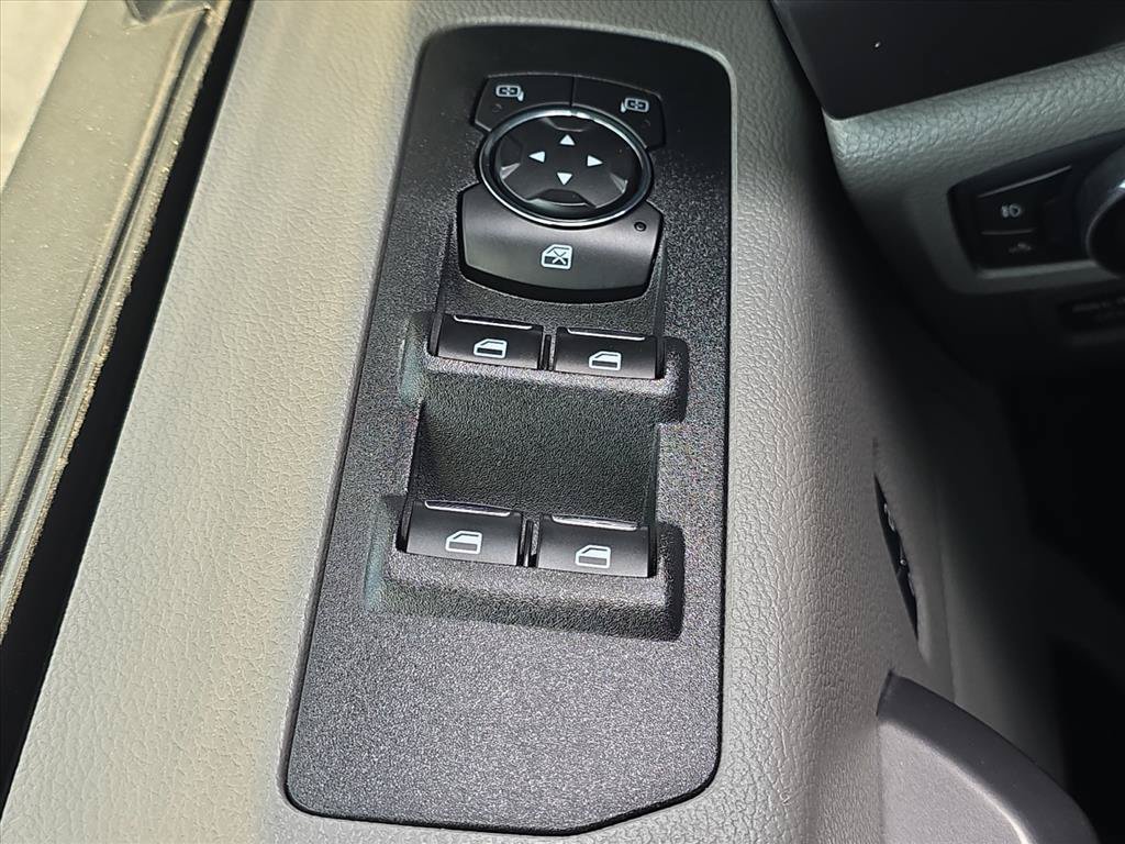 Used 2019 Magnetic Ford XLT image 17