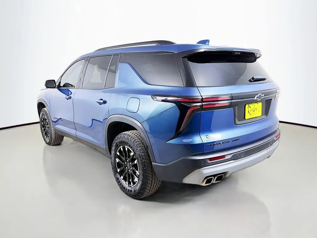 Used 2026 Lakeshore Blue Metallic Chevrolet Z71 image 8