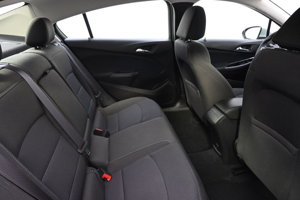 Used 2017 Silver Ice Metallic Chevrolet LT image 18