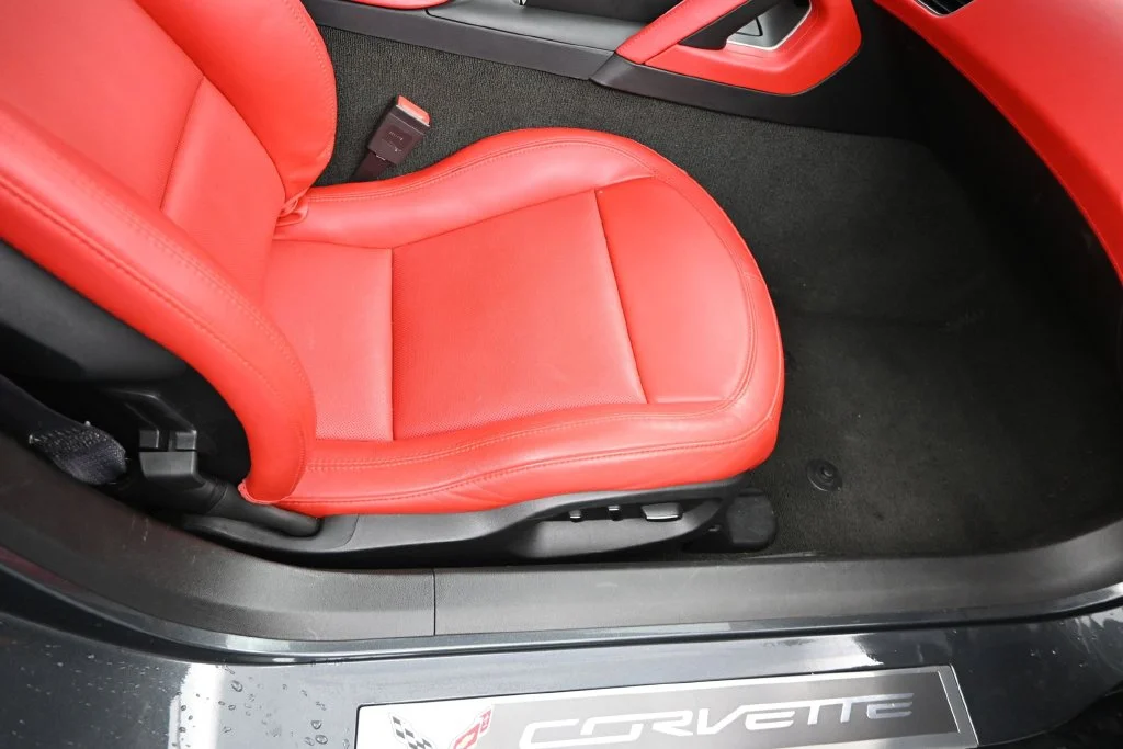 Used 2017 Gray Chevrolet Grand Sport image 12