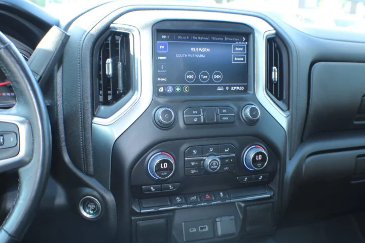 Used 2021 SUMMIT WHITE Chevrolet LT Trail Boss image 11